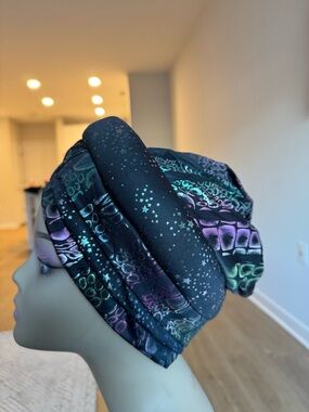 Metallic Galaxy Knit Headwrap - Black with Iridescent Accents